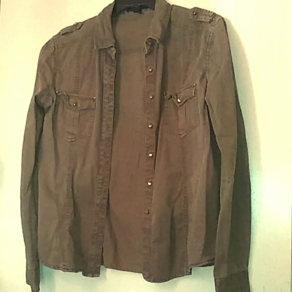 ❤️ ❤️ ❤️Forever 21 button down shirt size L